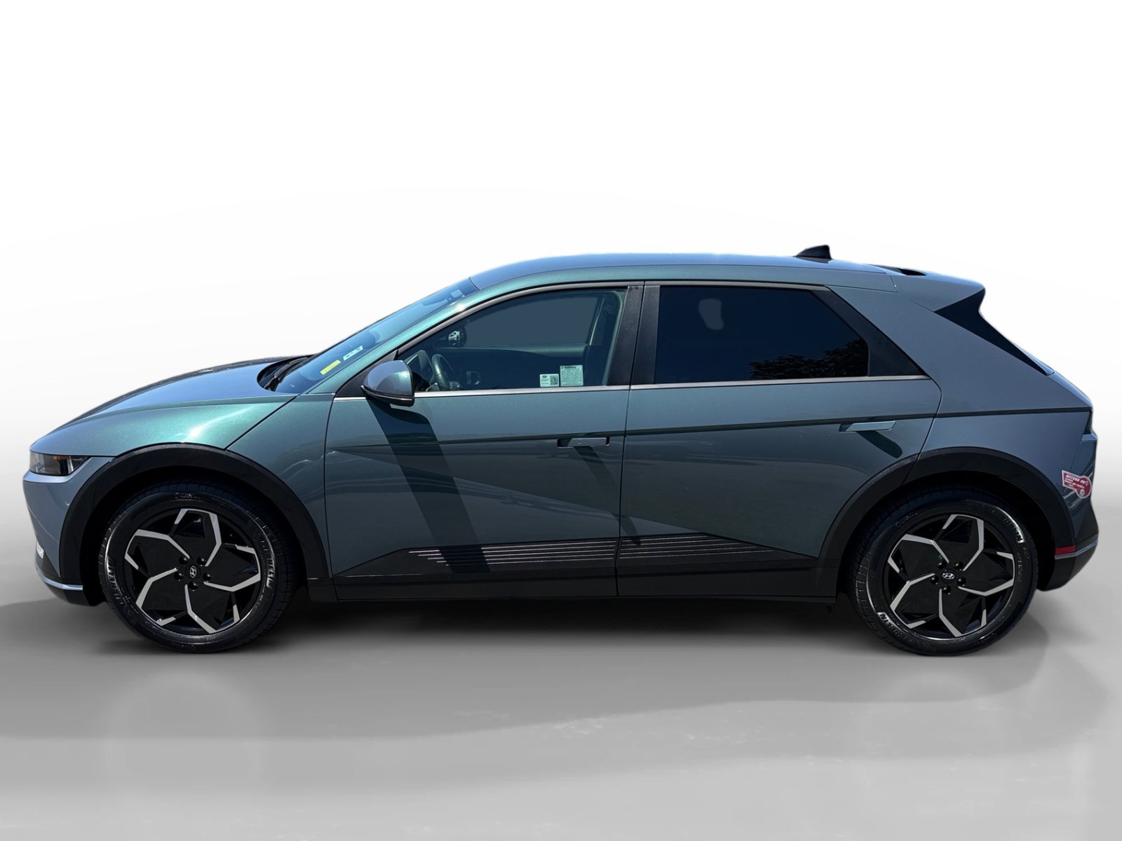 Certified Used 2024 Teal Hyundai SEL image 2