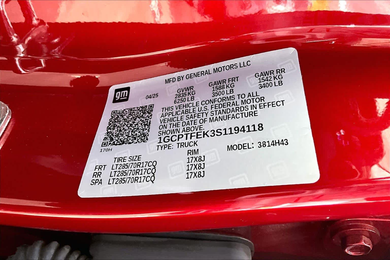 Used 2025 Radiant Red Tintcoat Chevrolet 4WD ZR2 image 38