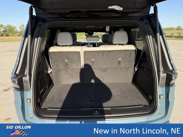 New 2026 Steel Blue Exterior Paint Jeep Limited Reserve image 7