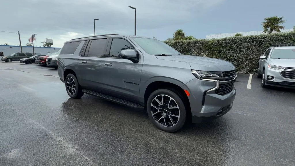 Used 2022 Gray Chevrolet RST image 2