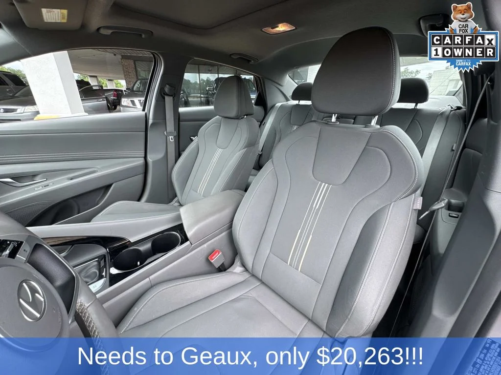 Used 2025 Silver Hyundai SEL Convenience image 52