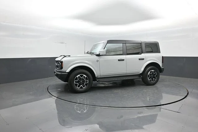 New 2026 Avalanche Gray Ford Outer Banks® image 4