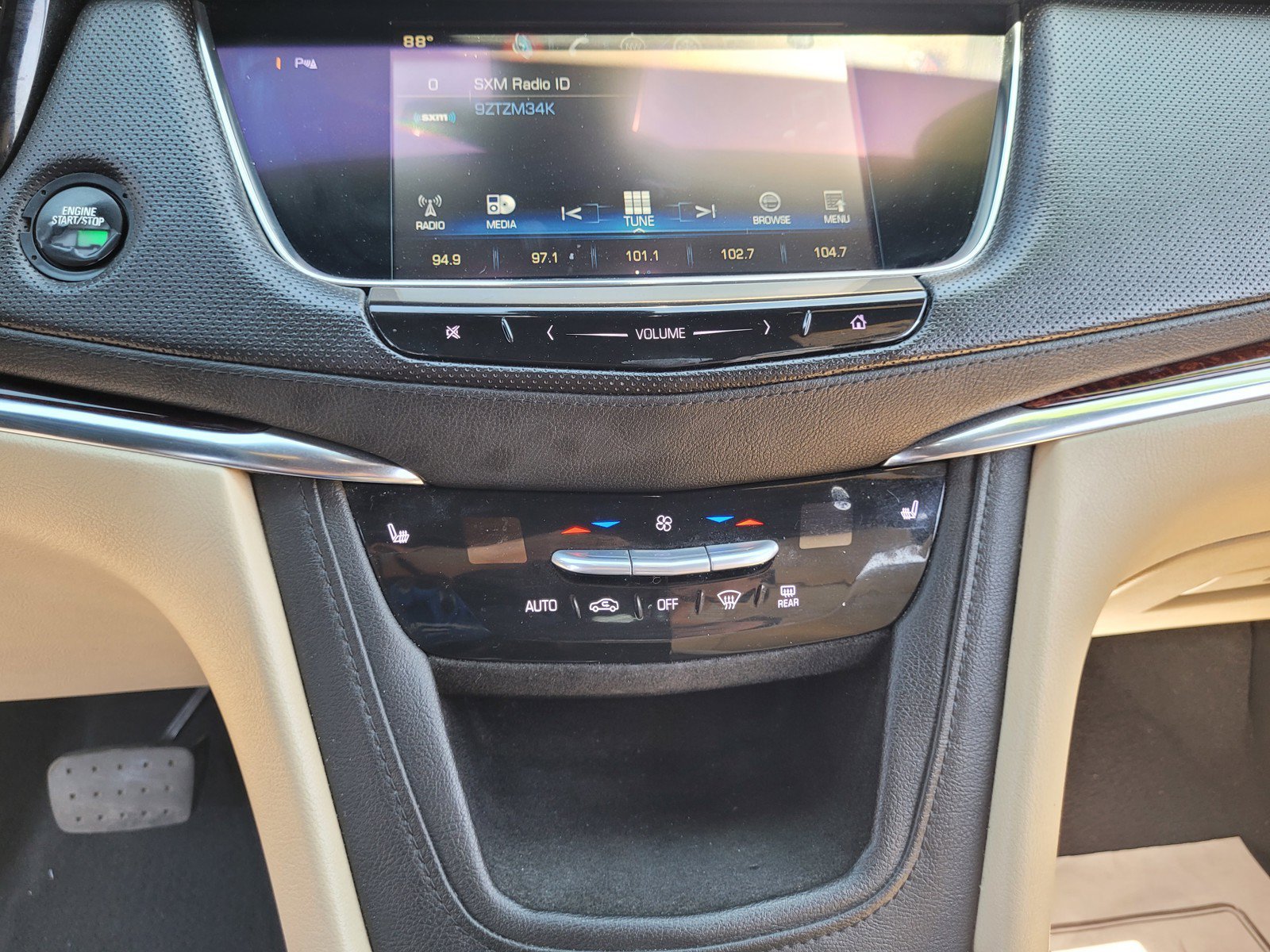 Used 2017 STELLAR BLACK METALLIC Cadillac Luxury FWD image 20