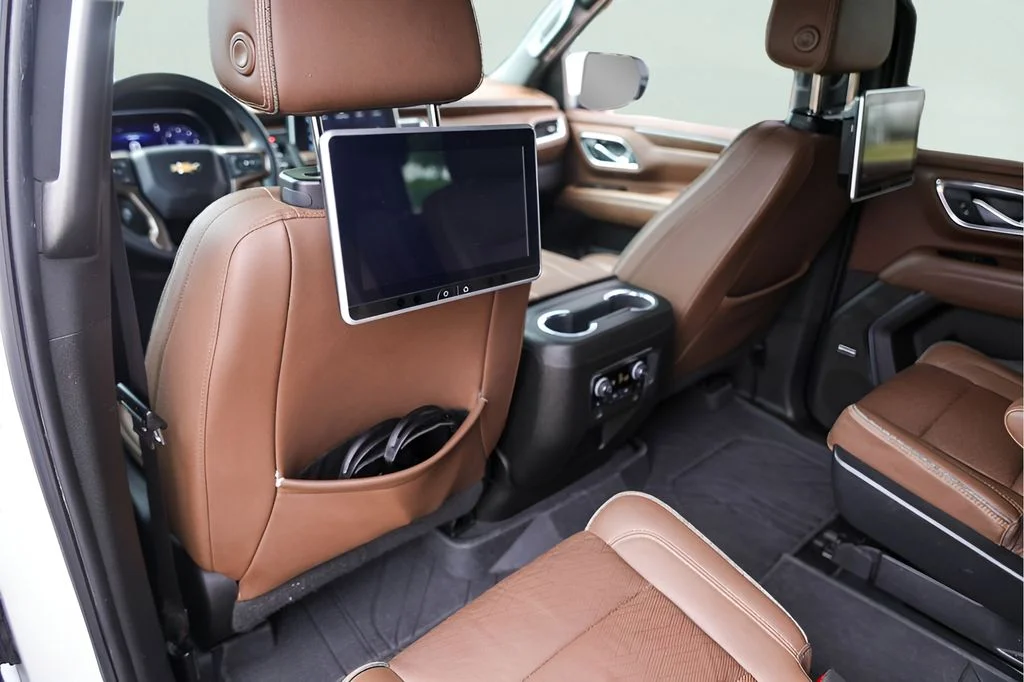 Used 2023 Beige Chevrolet High Country image 31