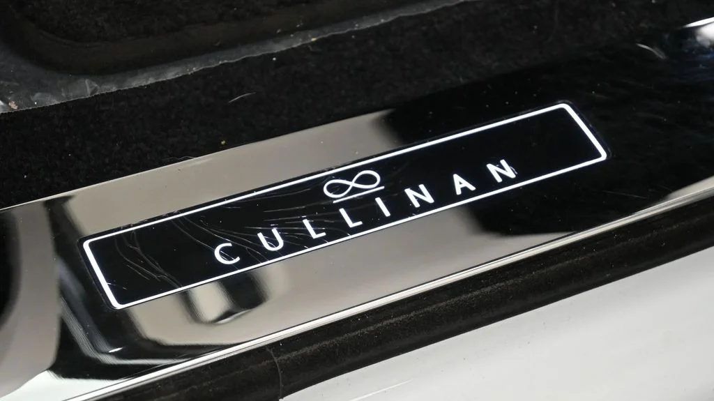 Certified Used 2022 White Rolls-Royce Black Badge image 9