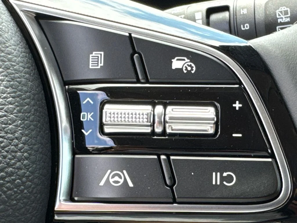 2025 Kia Seltos EX - Photo 29