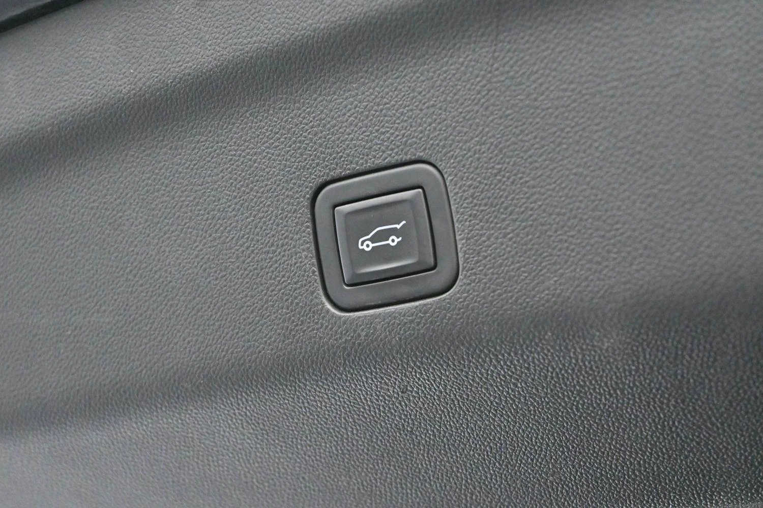 Used 2023 Onyx Black GMC SLT image 12