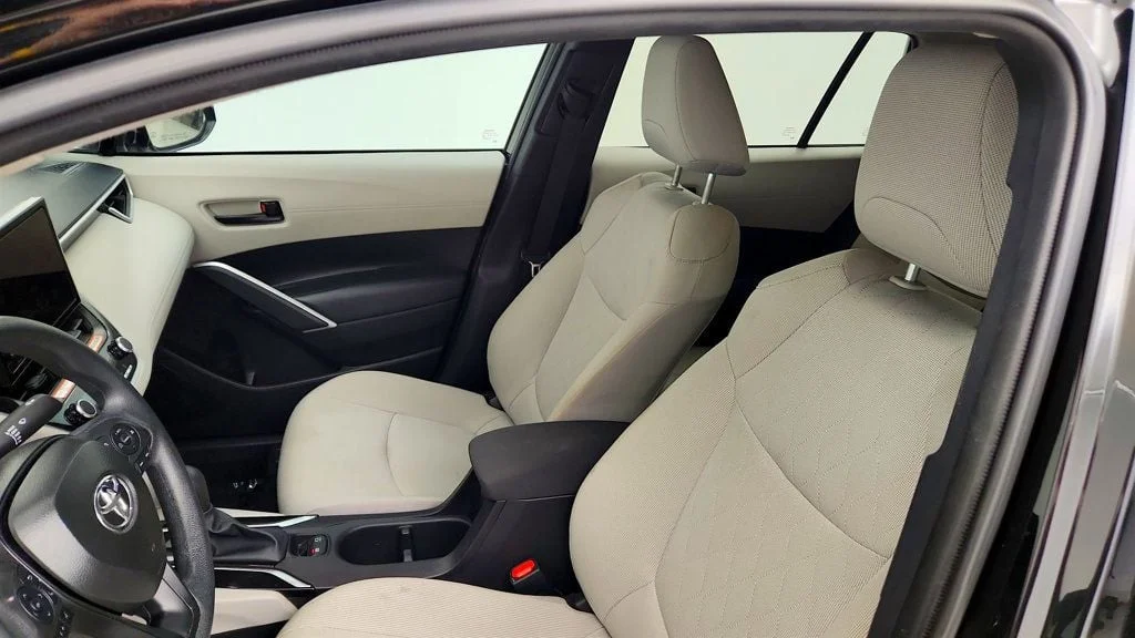 Used 2025 Jet Black Toyota L image 17