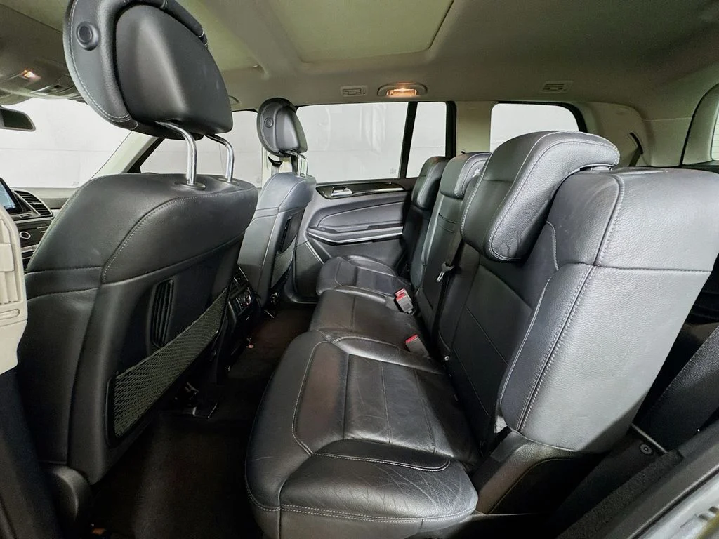 Used 2018 Gray Mercedes-Benz GLS 550 image 28