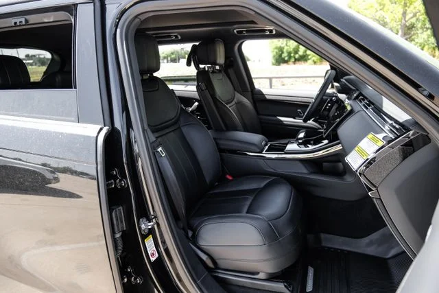 New 2026  Land Rover Dynamic SE image 42