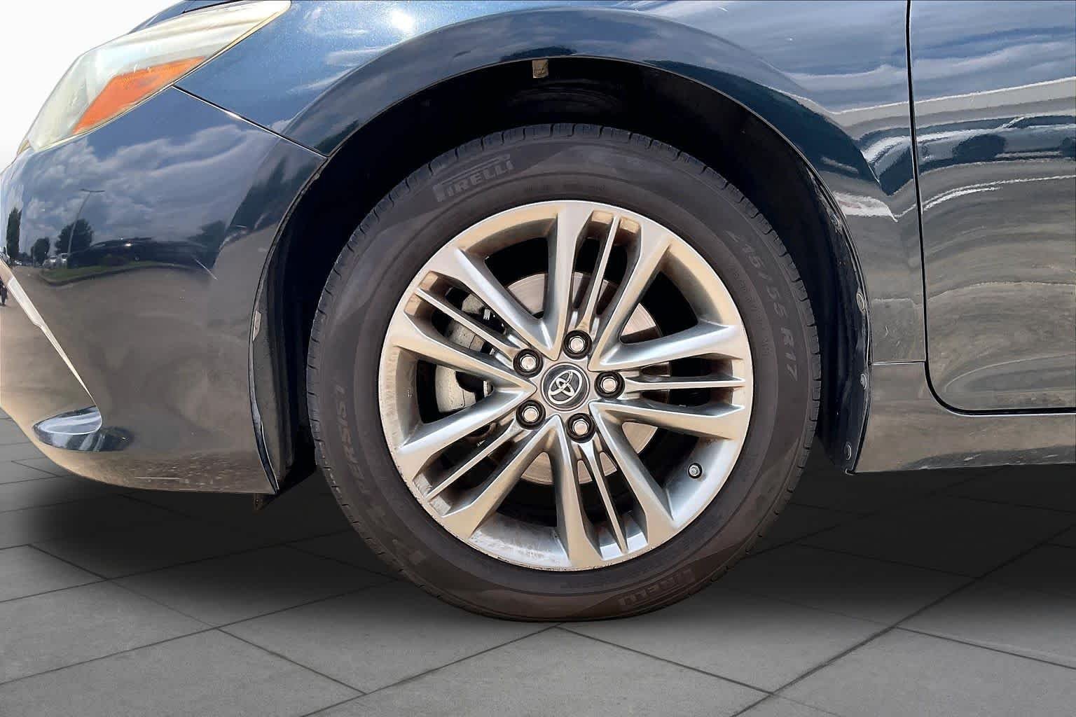 Used 2017 Cosmic Gray Mica Toyota SE image 10