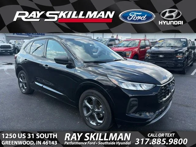 Used 2023 Agate Black Metallic Ford ST-Line image 1