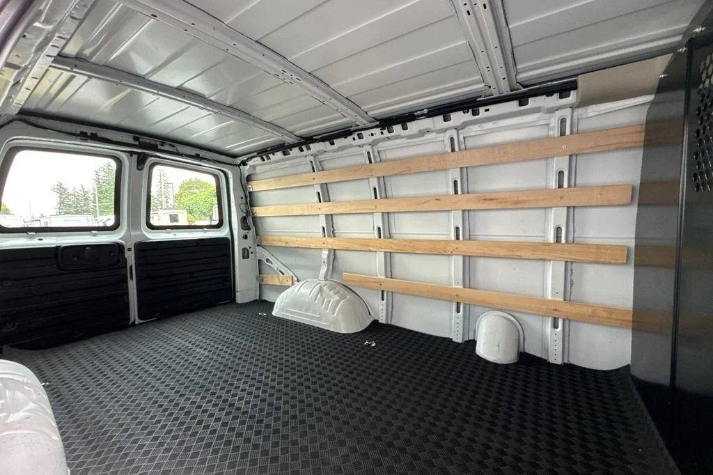 Used 2025 Summit White GMC Work Van image 12
