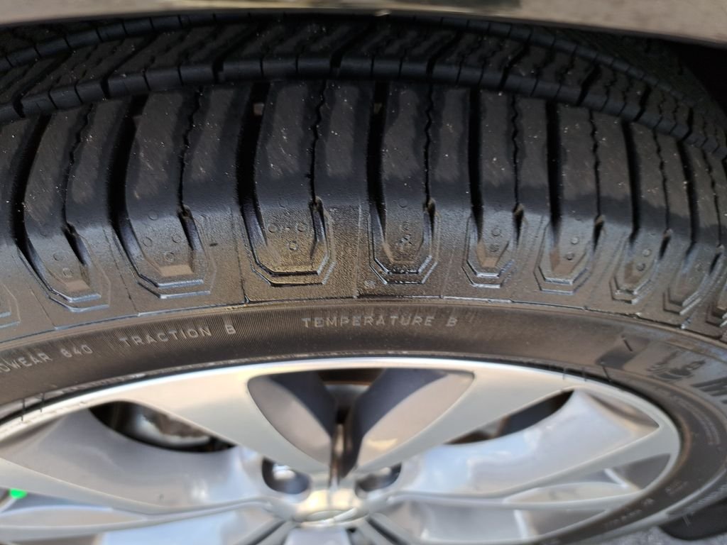 Used 2017 Black Chrysler Limited image 43