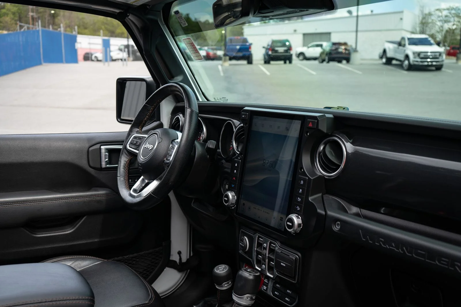 Used 2022 White Jeep Unlimited Rubicon 392 image 40