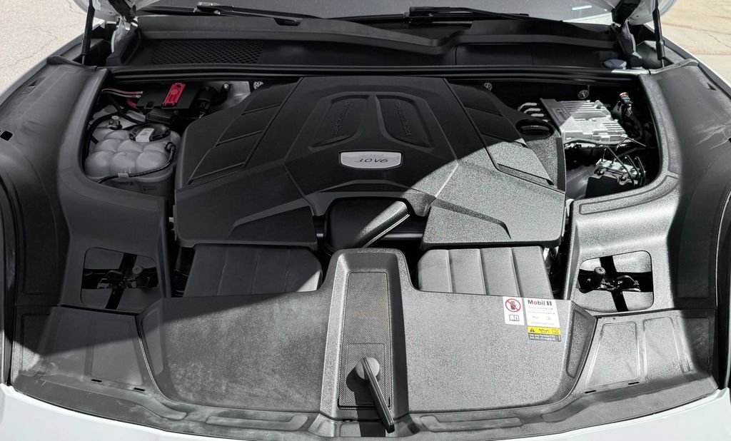 Used 2023 White Porsche Base image 11