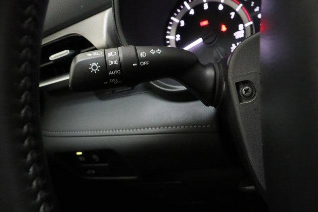 2025 Toyota Highlander LE - Photo 25
