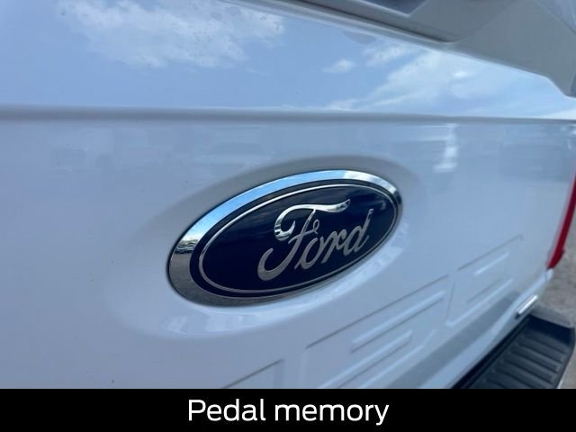 Certified Used 2023 Oxford White Ford Lariat image 24