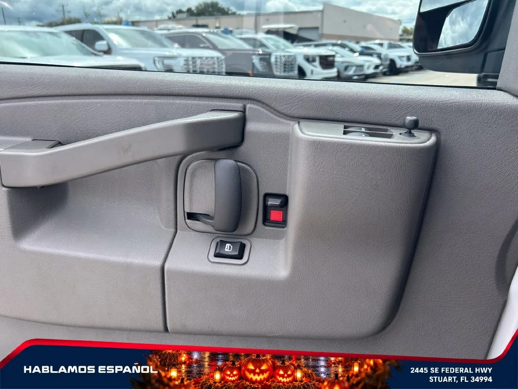 Used 2023 SUMMIT WHITE GMC RWD 2500 Regular Wheelbase Work Van image 16