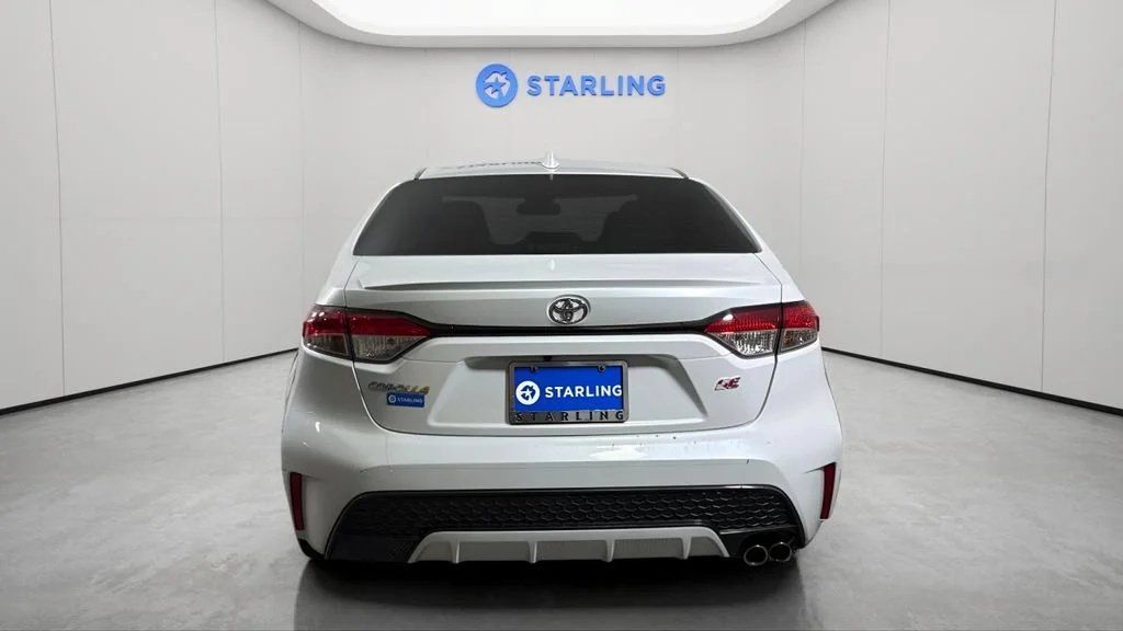 Used 2022 Off-white Toyota SE image 7