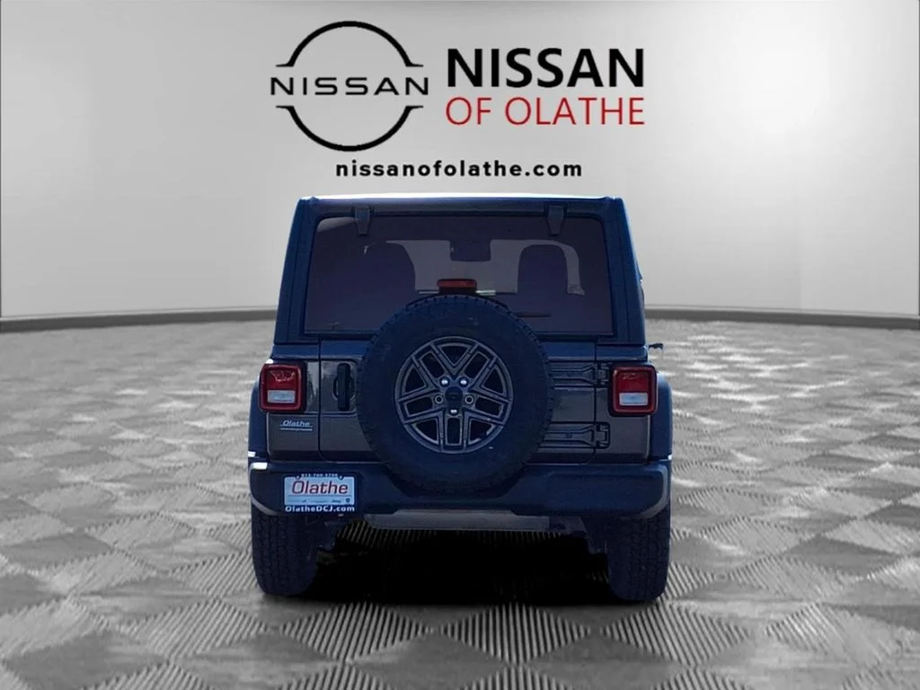 Used 2024 Gray Jeep Sport S image 26