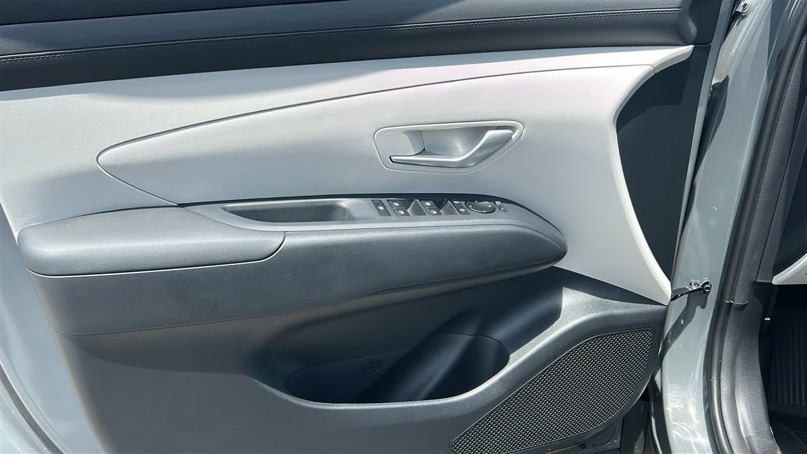 New 2026 Hampton Gray Hyundai SE AWD image 23