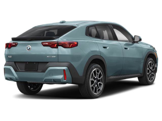 New 2026 Cape York Green Metallic BMW xDrive28i image 2