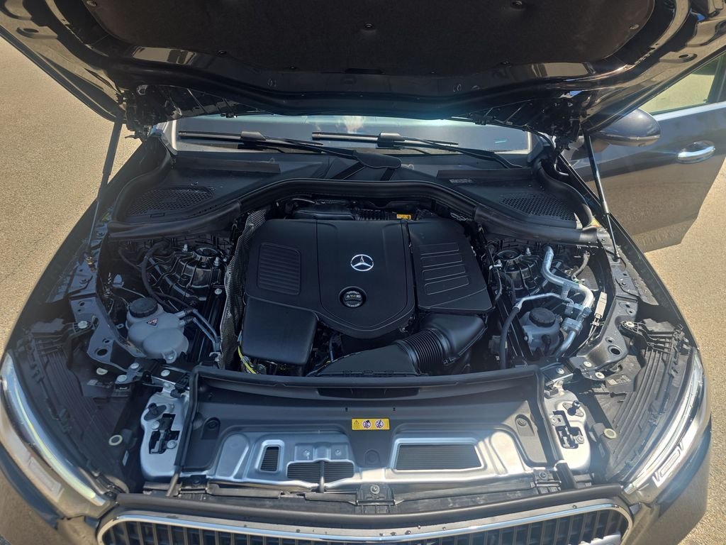 New 2026 Graphite Grey Metallic Mercedes-Benz GLC 300 image 22