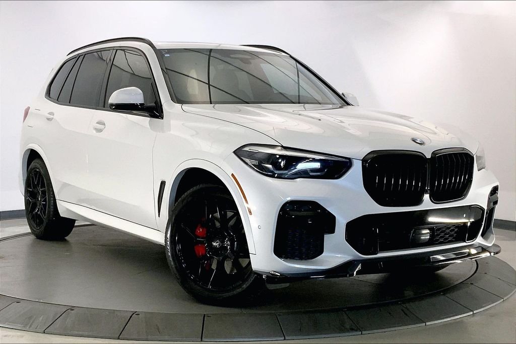 Used 2022 Mineral White Metallic BMW  image 1