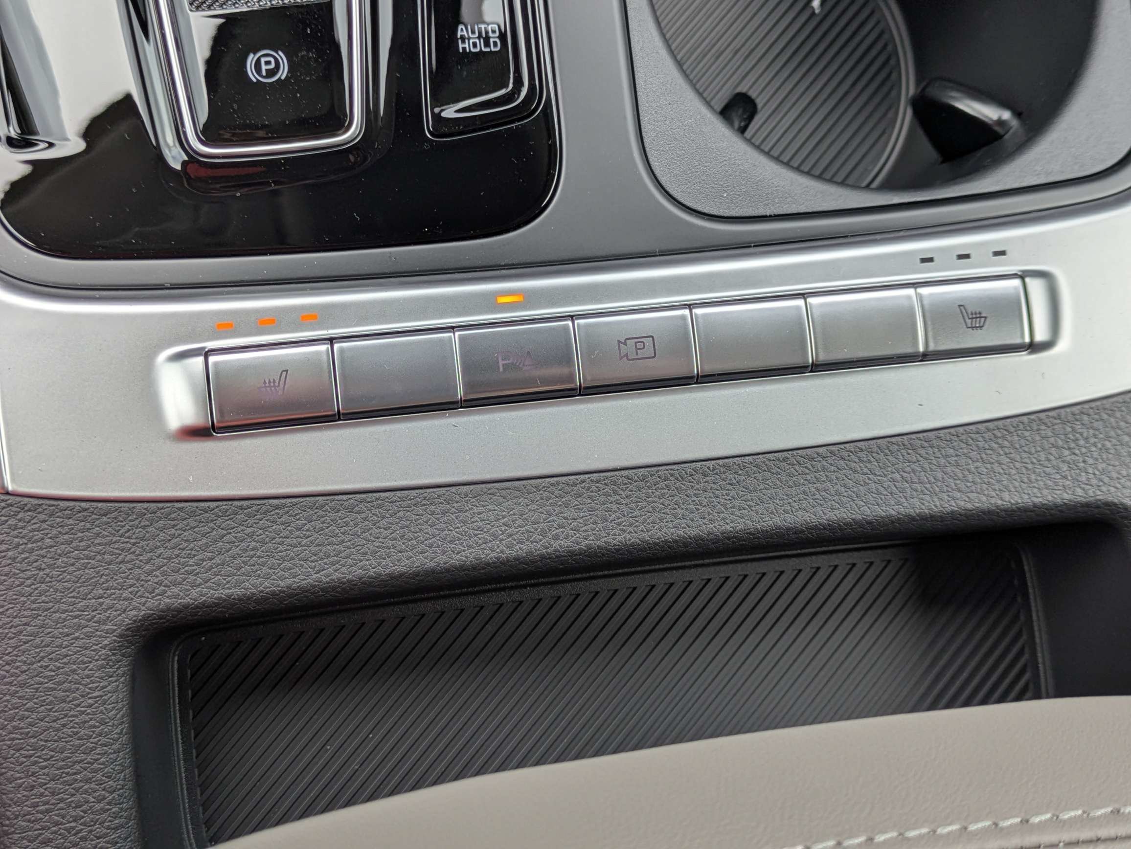 New 2026 Snow White Pearl Kia EX image 30