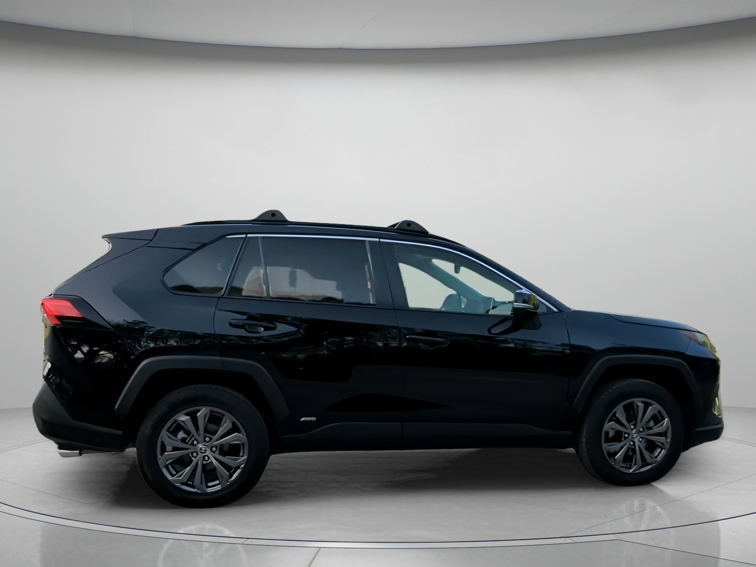 Used 2023 Midnight Black Metallic Toyota Hybrid XLE Premium image 30