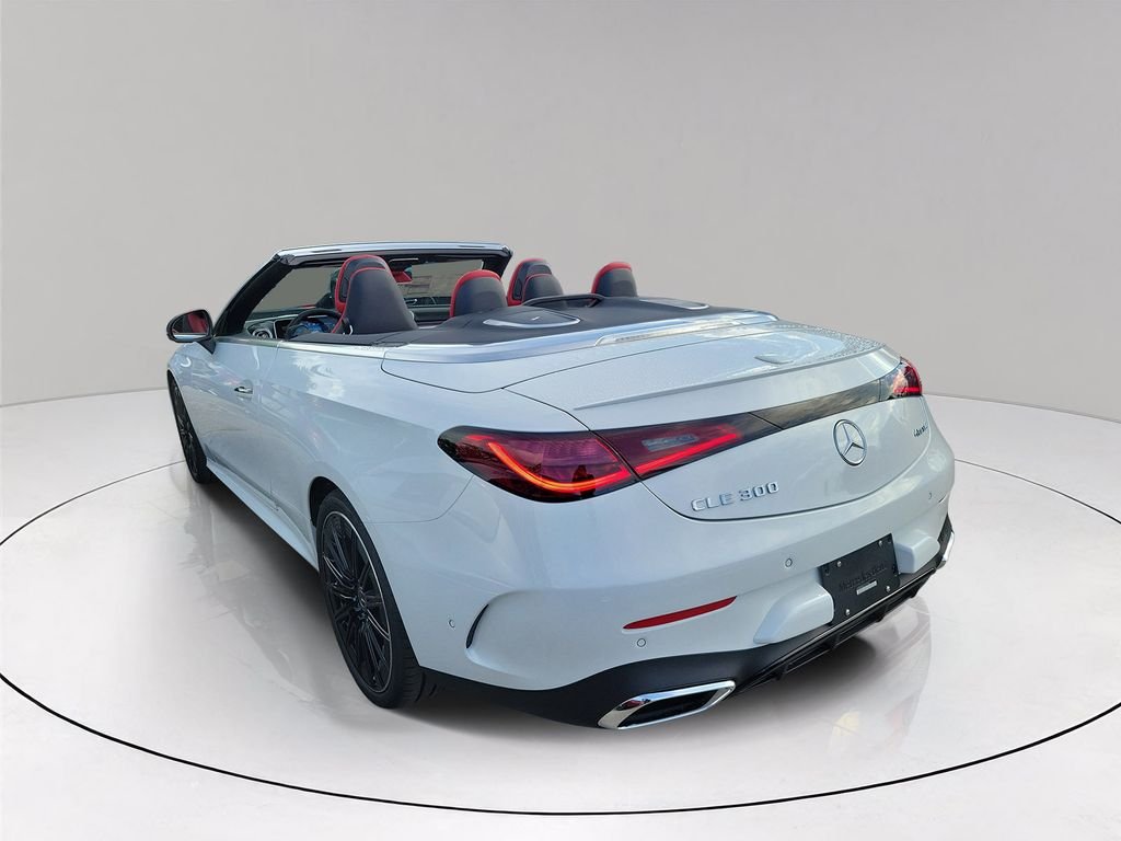 New 2027 MANUFAKTUR Moonlight White Metallic Mercedes-Benz CLE 300 image 4