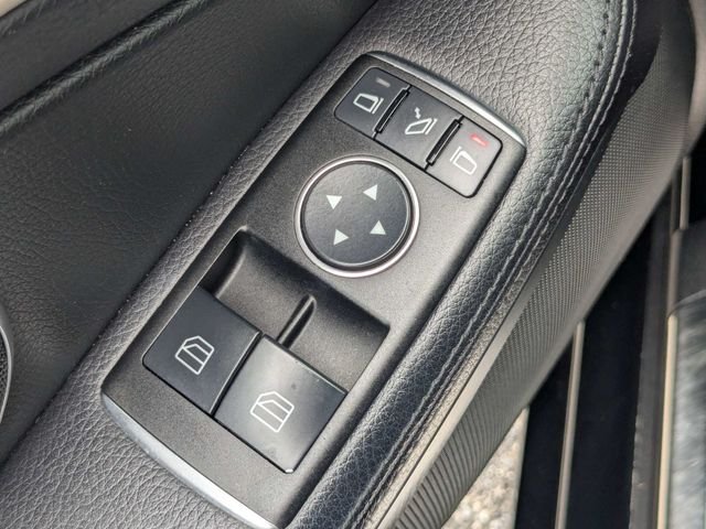 Used 2012 Black Mercedes-Benz SLK 350 image 23