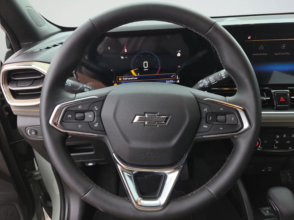 Used 2025 Green Chevrolet ACTIV image 26