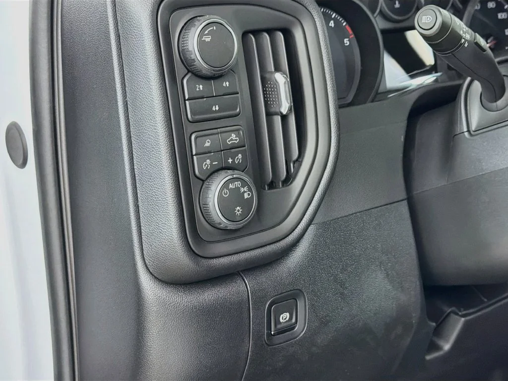 2026 Chevrolet Silverado 2500 HD Custom - Photo 11