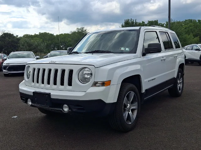 Used 2017 White Jeep High Altitude image 4