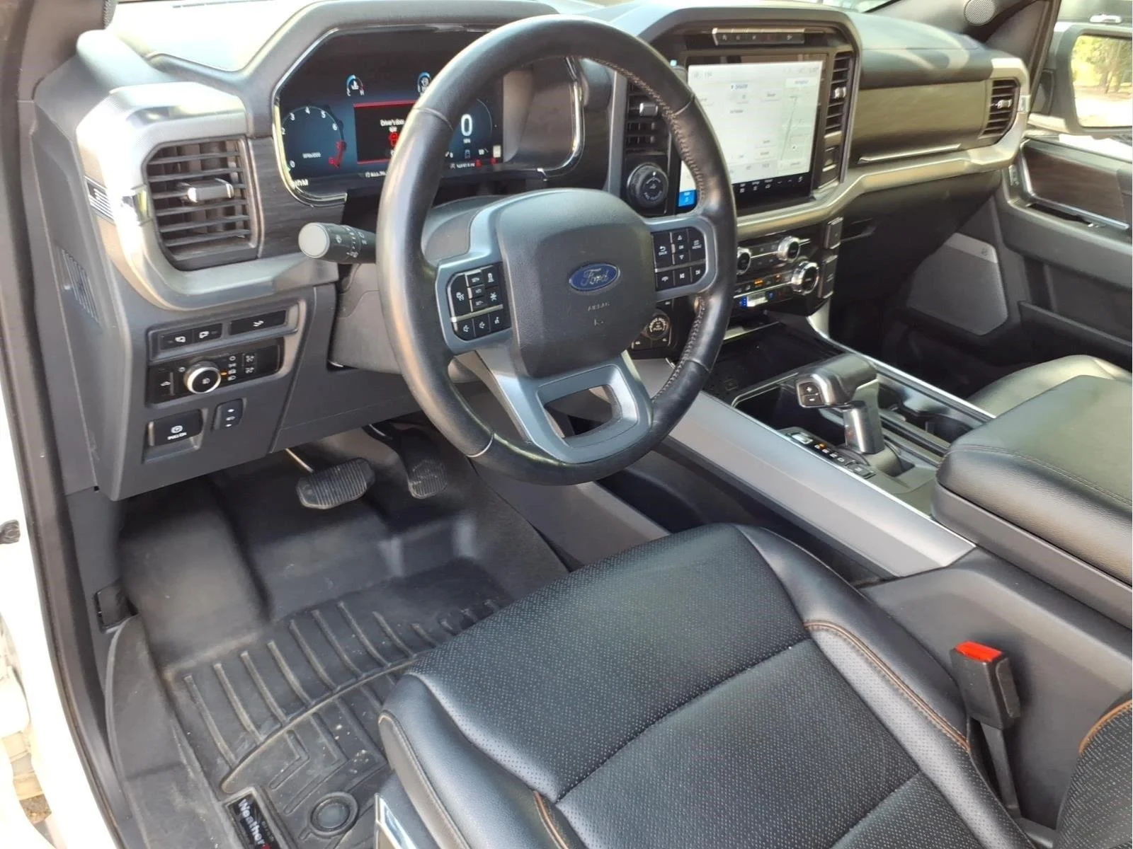 Used 2024 White Ford LARIAT image 14