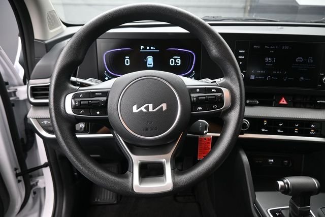 Used 2025 White Kia LX image 32