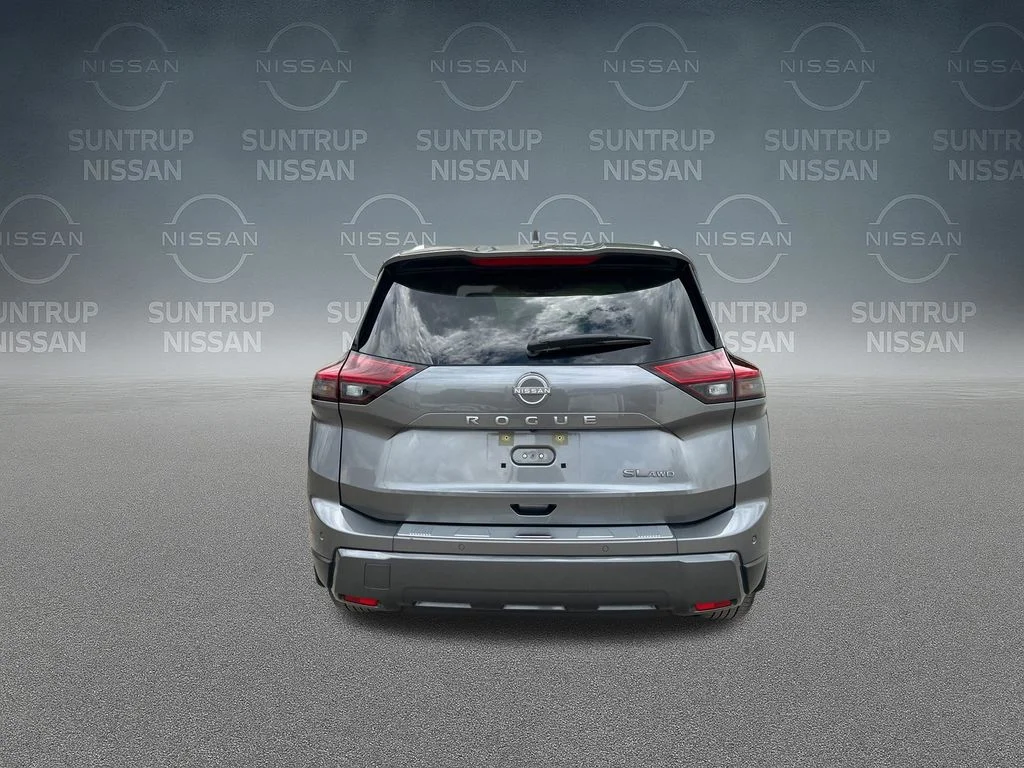 Used 2025 Gray Nissan SL image 40