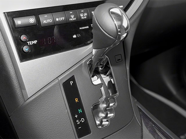 Used 2013  Lexus 350 image 10