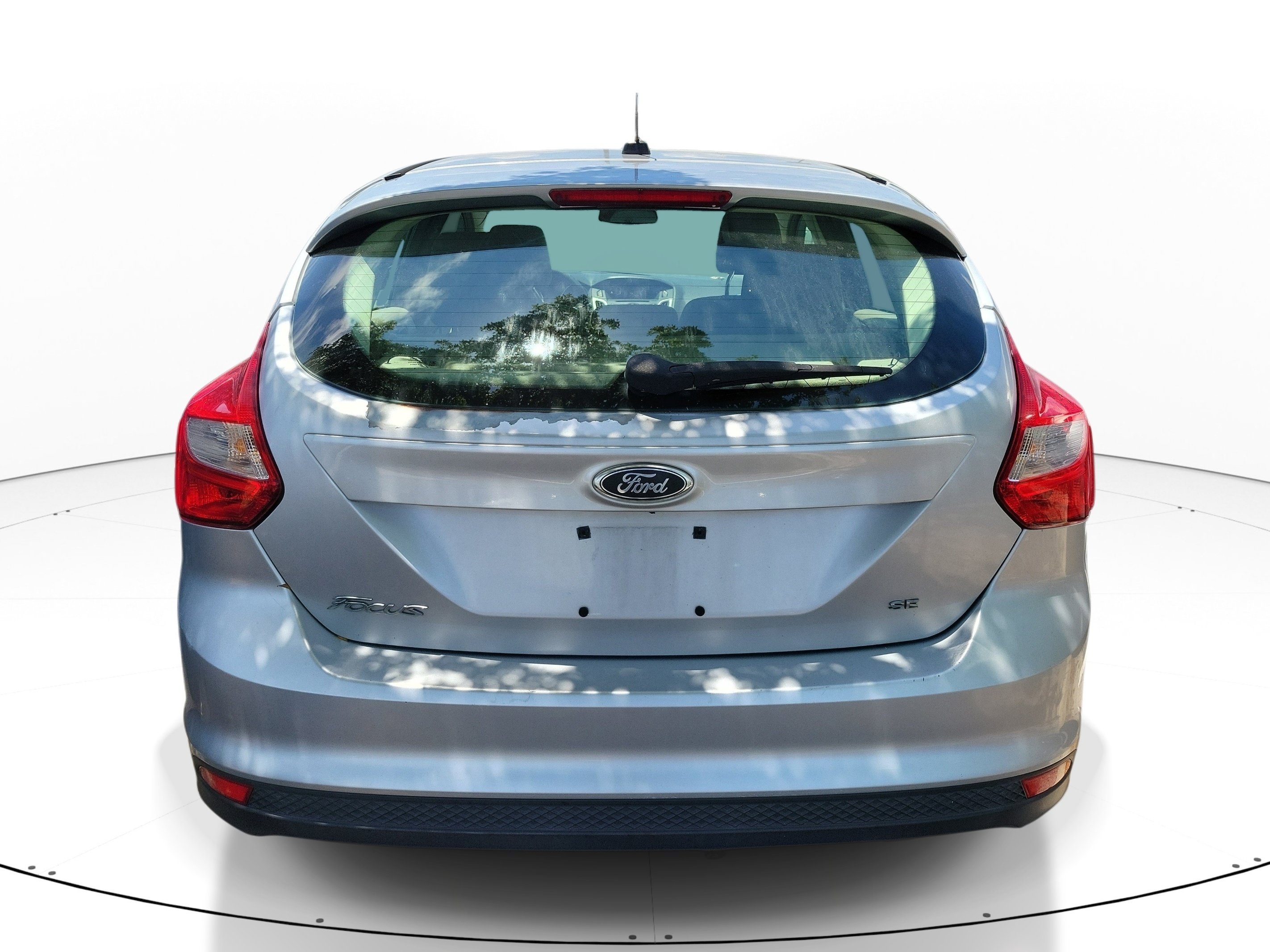 Used 2012 Ingot Silver Ford SE image 3