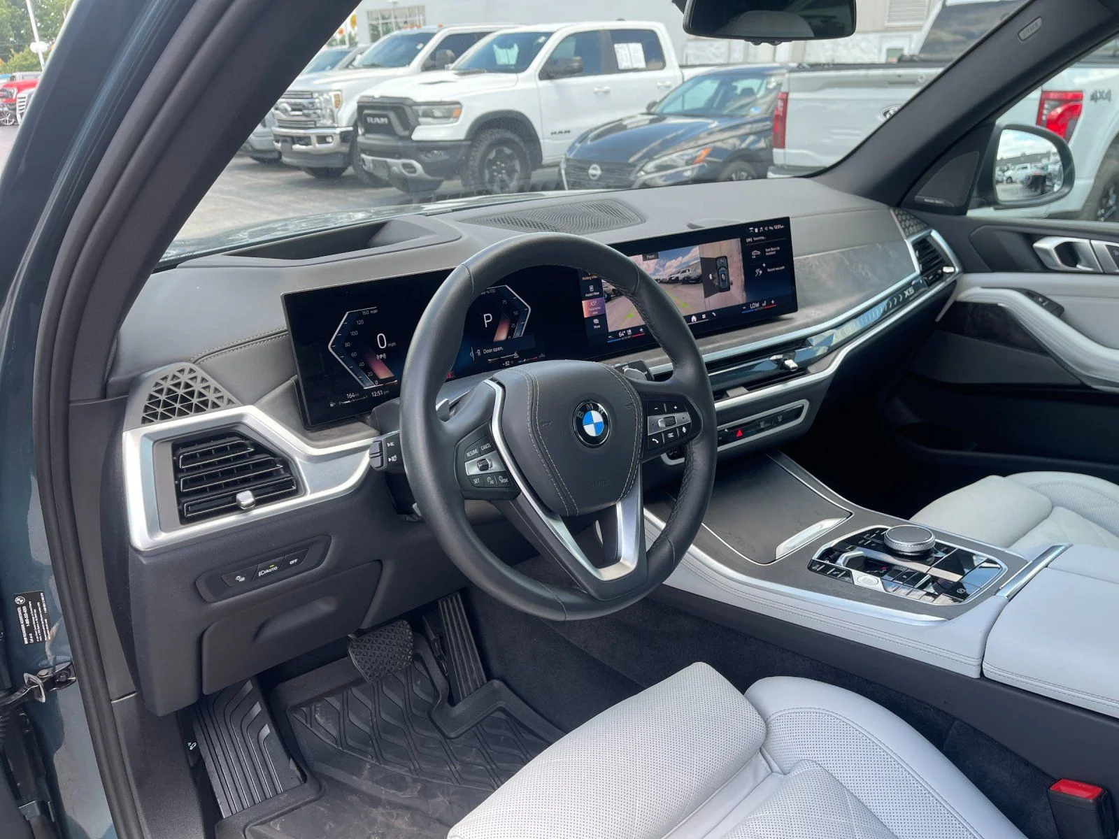 Used 2025 Blue BMW xDrive40i image 11