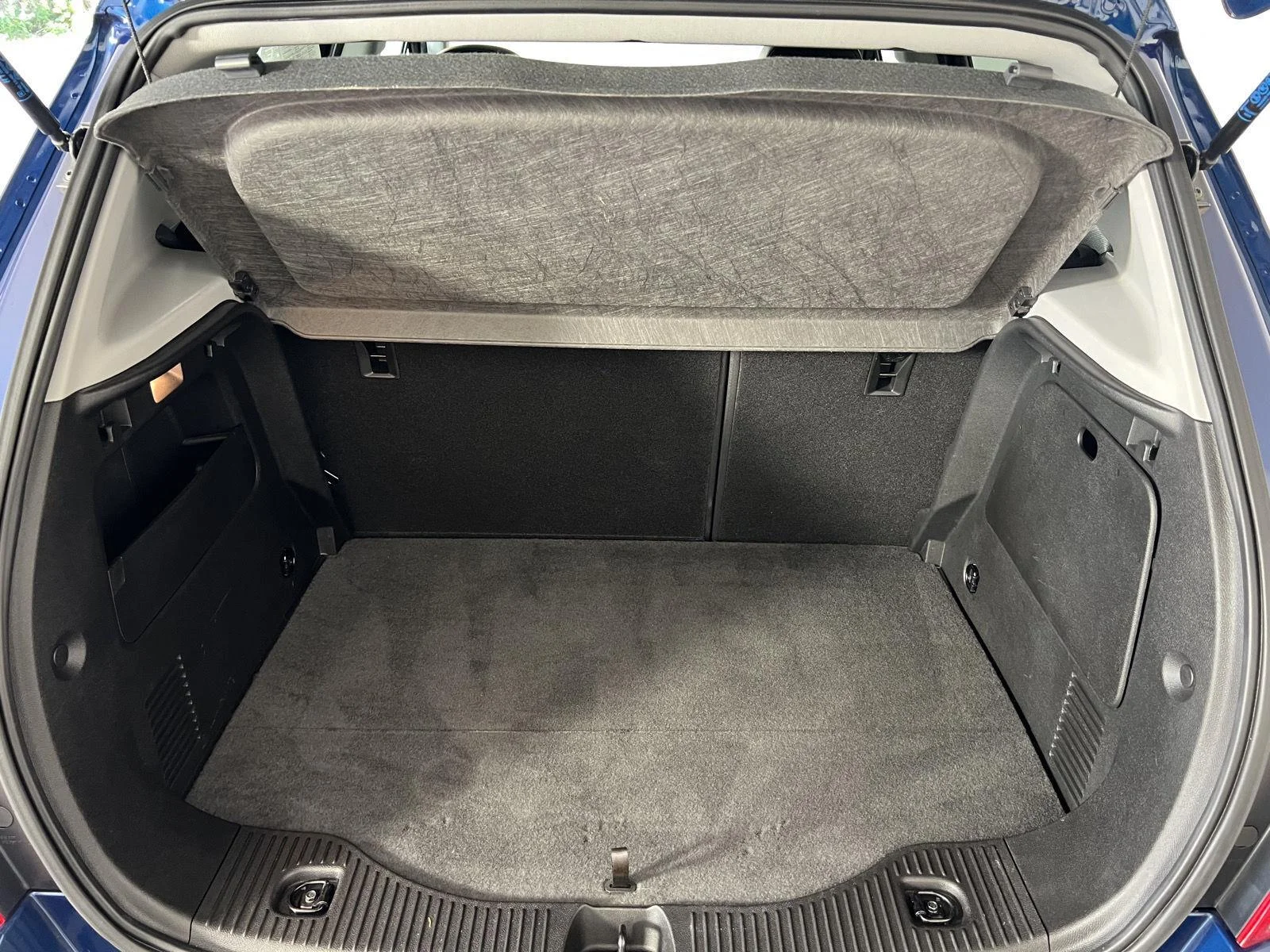 Used 2019 Pacific Blue Metallic Chevrolet Premier image 36