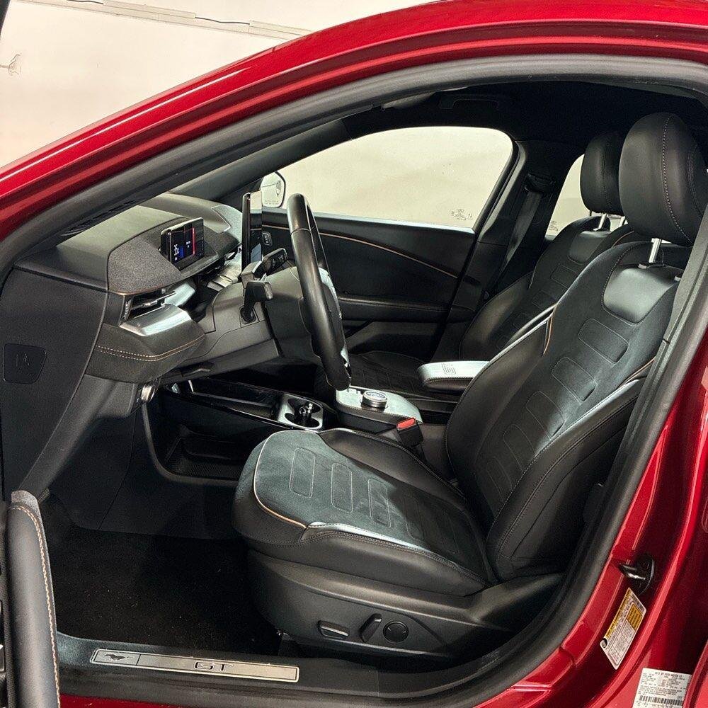 Used 2022 Rapid Red Metallic Tinted Clearcoat Ford GT image 5