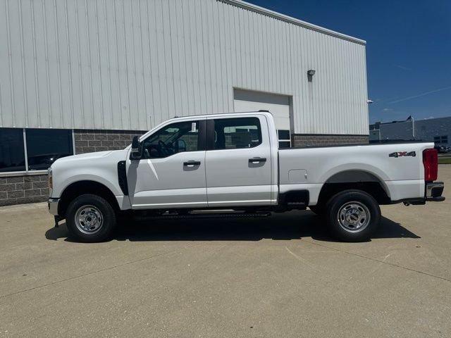 New 2027 White Ford XL image 9