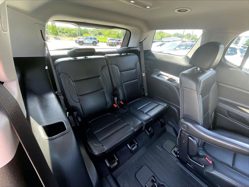Used 2022 Cayenne Red Tintcoat GMC SLT image 17