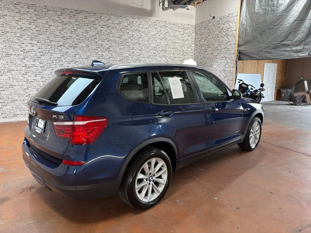 Used 2017 Deep Sea Blue Metallic BMW xDrive28i image 7