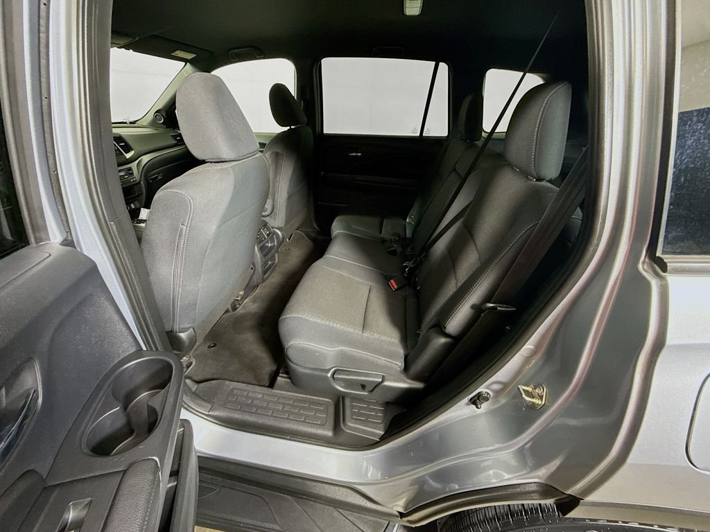 Used 2019 Lunar Silver Metallic Honda Sport image 22