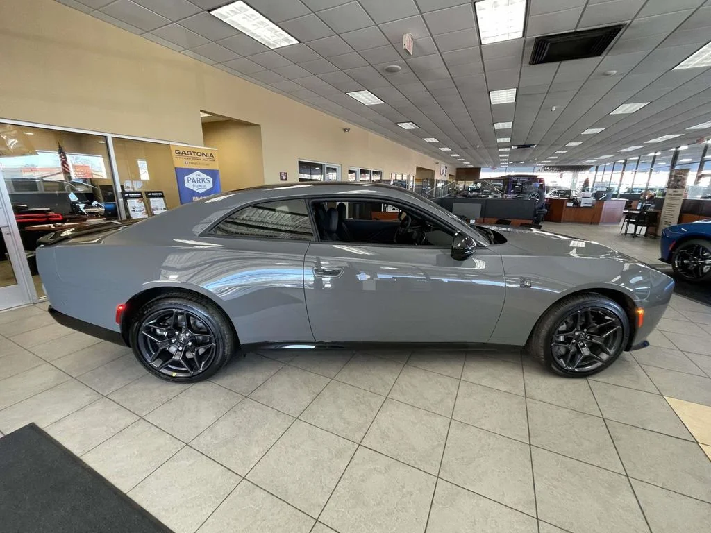 New 2026 Destroyer Gray Exterior Paint Dodge R/T Scat Pack image 7