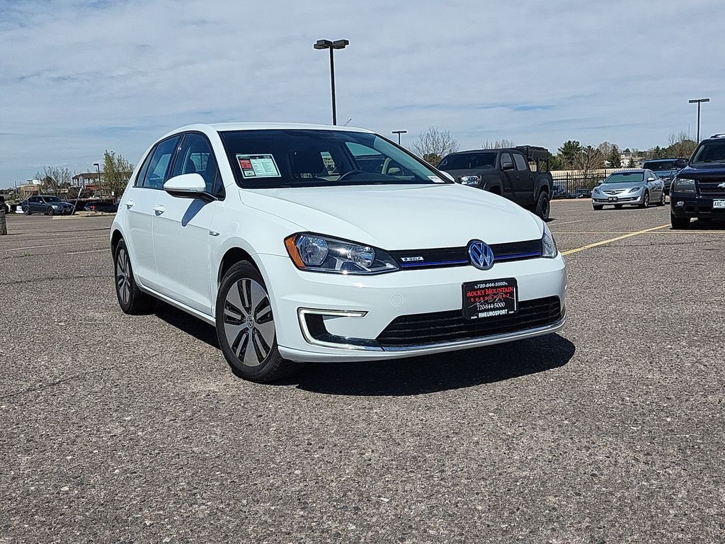 2016 Volkswagen e-Golf e-Golf SE